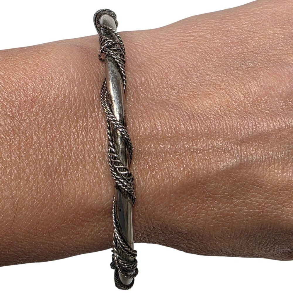 Unbranded Bangle Bracelet Womens OS Silver Twisted Wire Wrapped Metal Bangle